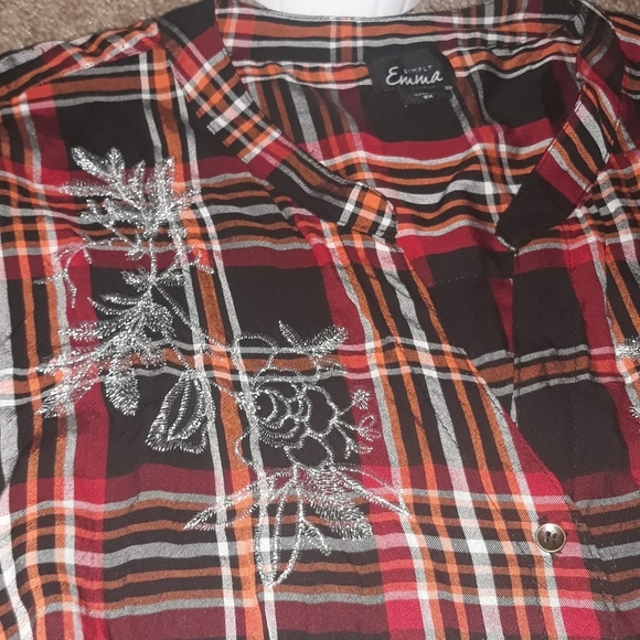 Simply Emma Plaid Button Shirt - Picture 5 of 9